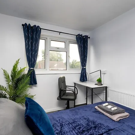 6 Guests - 10min Centre * Leeds (West Yorkshire)