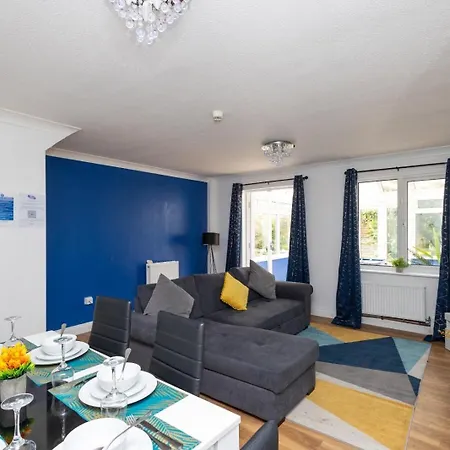 Holiday home 6 Guests - 10min Centre